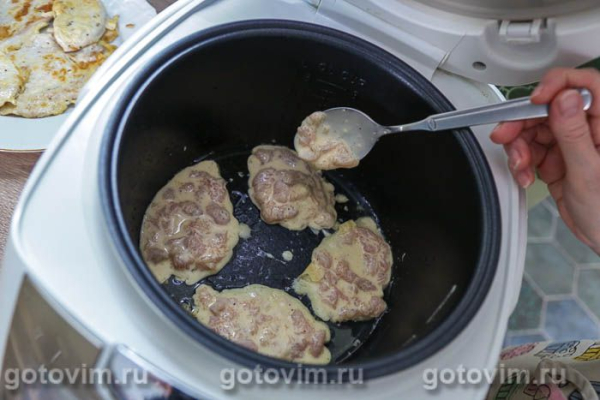 Рубленые котлеты из куриной грудки в мультиварке