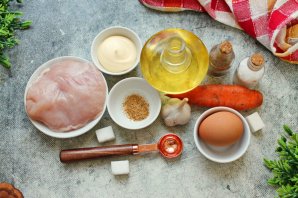 Салат с курицей, омлетом и корейской морковью