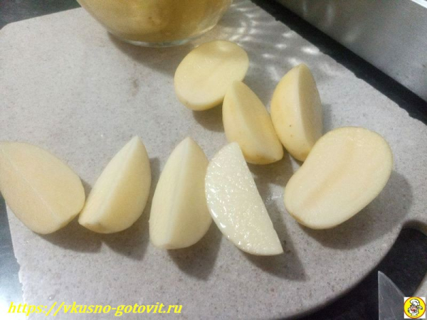 
			Картофель по-деревенски в домашних условиях. Как приготовить вкусную домашнюю картошку		