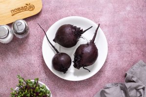 Салат из вареной свеклы с цитрусовой заправкой