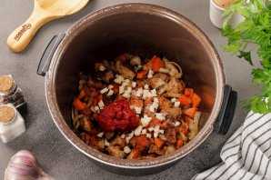 Свинина с картошкой в мультиварке Свинина с картошкой в мультиварке