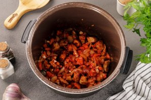 Свинина с картошкой в мультиварке Свинина с картошкой в мультиварке