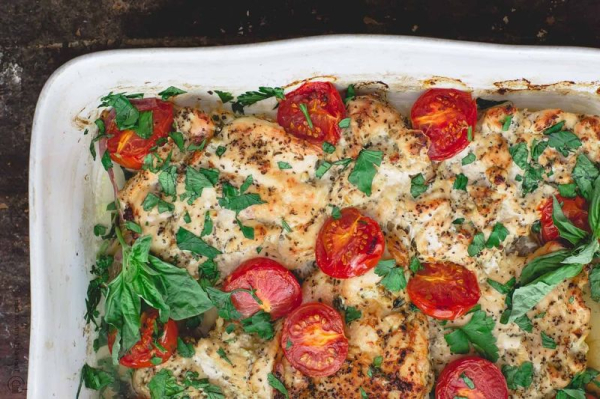 
			Курица в духовке запечённая кусочками &mdash; 6 быстрых и вкусных рецептов приготовления по-итальянски		