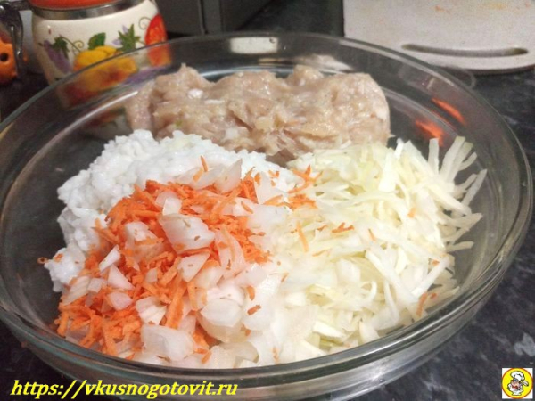 Ленивые голубцы с капустой рисом и фаршем в духовке
Ленивые голубцы с капустой рисом и фаршем в духовке