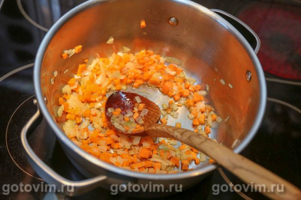 Потахе или испанский суп из нута, овощей и миндаля (Potaje de garbanzos)