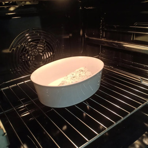 Морской окунь, запеченный в сметане