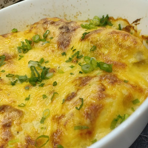 Запечённая белая рыба с сырным соусом Запечённая белая рыба с сырным соусом