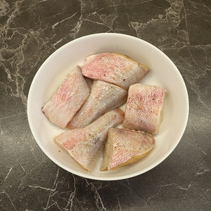 Запечённая белая рыба с сырным соусом Запечённая белая рыба с сырным соусом