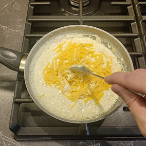 Запечённая белая рыба с сырным соусом Запечённая белая рыба с сырным соусом