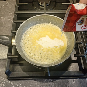 Запечённая белая рыба с сырным соусом Запечённая белая рыба с сырным соусом