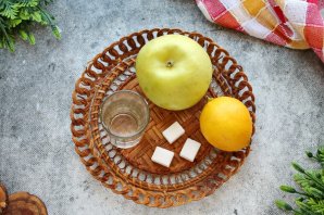 Яблочный ликер