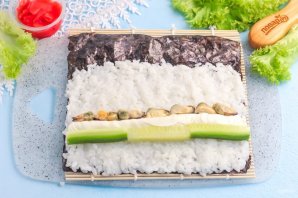 Роллы с мидиями Роллы с мидиями