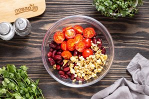 Постный салат с красной фасолью Постный салат с красной фасолью