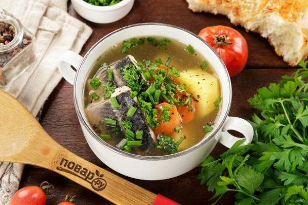 Уха из стерляди на костре Уха из стерляди на костре