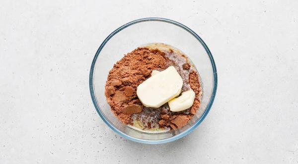 Чизкейк &laquo;Три шоколада&raquo;, пошаговый рецепт с фото на 437 ккал