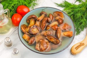 Маринованные маслята Маринованные маслята