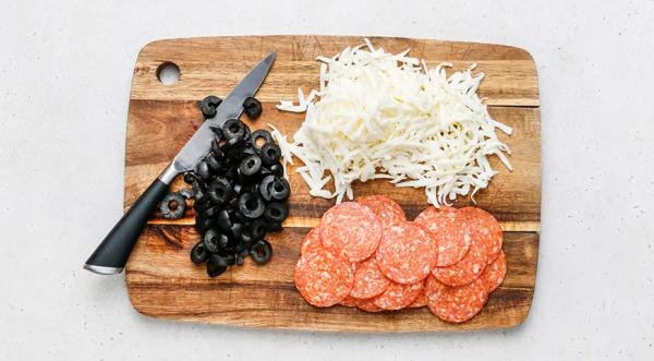 Многослойная пицца-торт, пошаговый рецепт с фото на 825 ккал