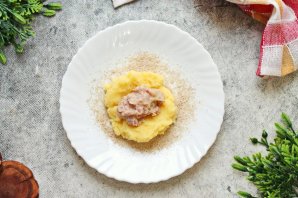 Зразы картофельные с мясом в духовке