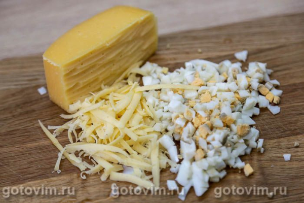 Мясные рулетики из свинины с яйцом и сыром в мультиварке