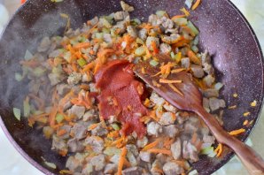 Тушеная капуста с индейкой Тушеная капуста с индейкой