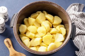 Курица с картошкой в мультиварке