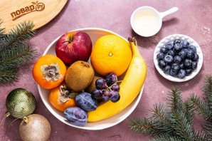 Фруктовая нарезка на год Лошади