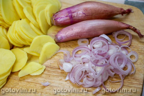Гратен из картофеля с луком-шалот в мультиварке