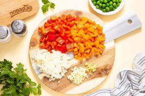 Рис по-тайски с овощами Рис по-тайски с овощами