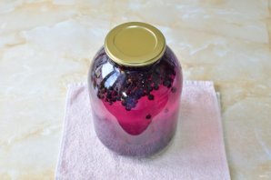 Компот из черной смородины на зиму на 3 литровую банку Компот из черной смородины на зиму на 3 литровую банку