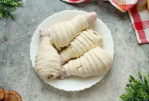 Куриные ножки в слоеном тесте