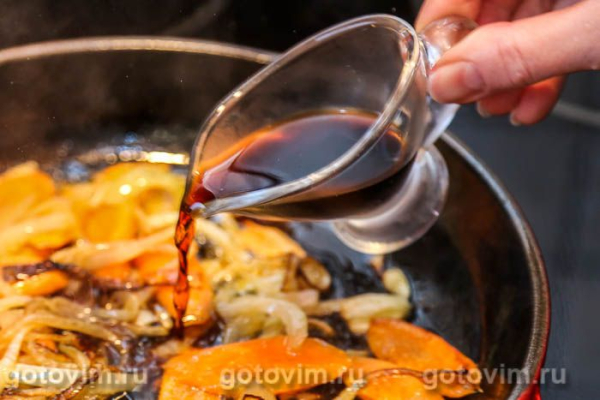 Свинина, томленная в духовке в соевом соусе