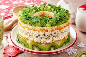 Новогодний салат "Нефритовый браслет" Новогодний салат "Нефритовый браслет"