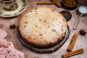 Пирог постный с изюмом