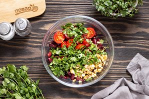 Постный салат с красной фасолью Постный салат с красной фасолью