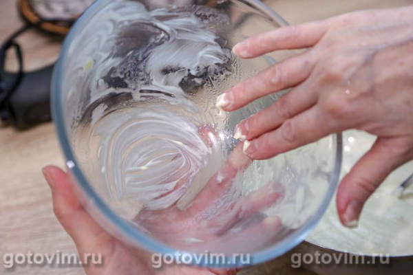 Манник с творогом и бананами в микроволновке