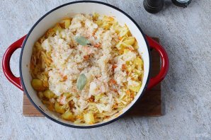 Овощное рагу с картофелем и капустой Овощное рагу с картофелем и капустой