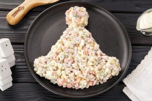 Салат "Шапочка Деда Мороза"