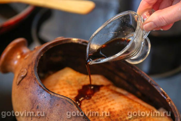 Свинина, томленная в духовке в соевом соусе