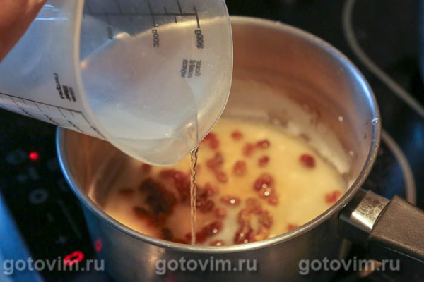 Стейки из свиной шеи с соусом из изюма и горчицы Стейки из свиной шеи с соусом из изюма и горчицы