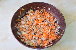 Тушеная капуста с индейкой Тушеная капуста с индейкой