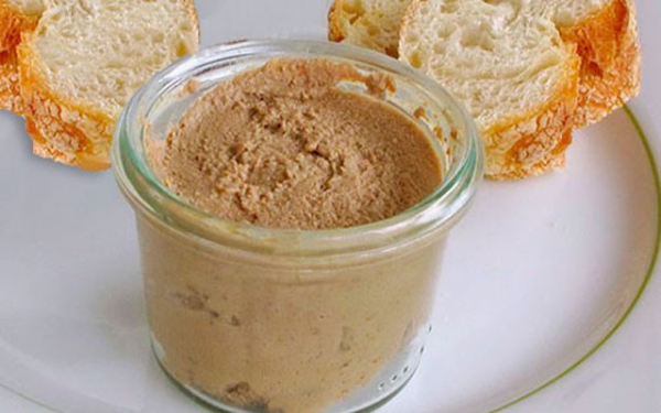 
			Паштет из куриной печени в домашних условиях рецепт с морковью и луком		