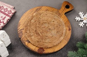 Новогодний печеночный торт