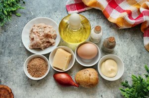 Зразы картофельные с мясом в духовке