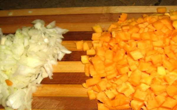 
			Паштет из куриной печени в домашних условиях рецепт с морковью и луком		