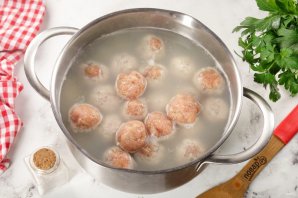 Суп с фрикадельками