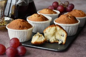 Кексы с виноградом и сыром дор блю