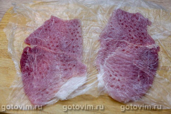 Мясные рулетики из свинины с яйцом и сыром в мультиварке