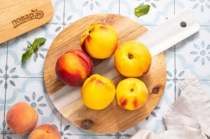 Консервированные персики