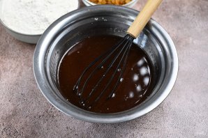 Пирог постный с изюмом