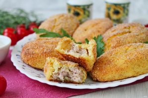 Зразы картофельные с мясом в духовке